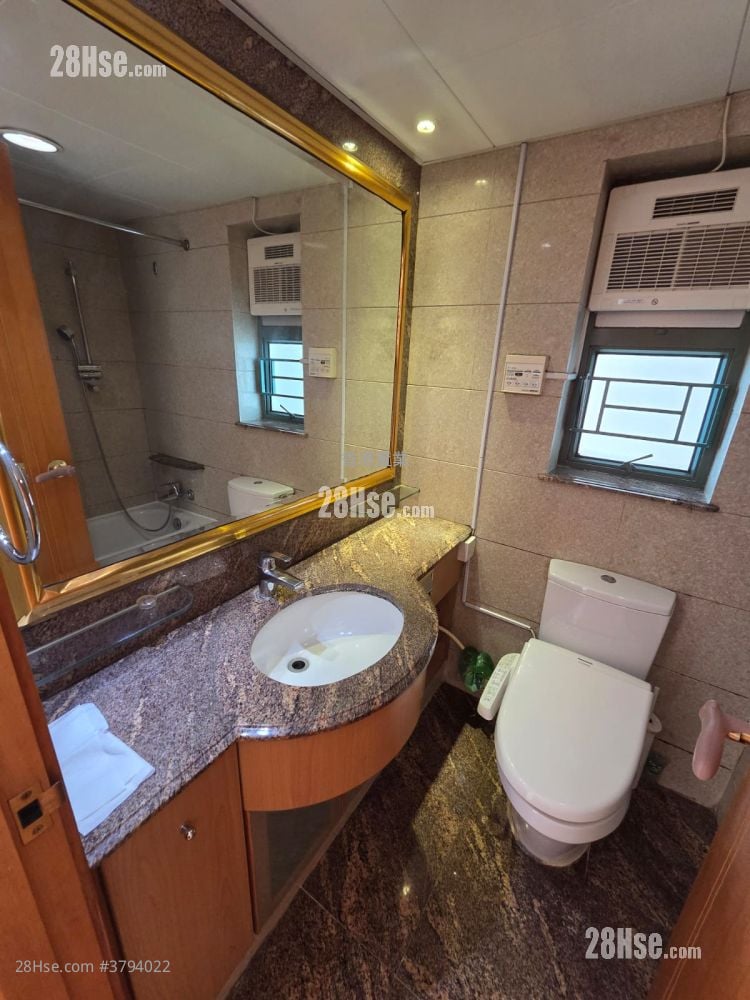 Park Avenue Sell 3 Bedrooms , 2 Bathrooms 777 ft²