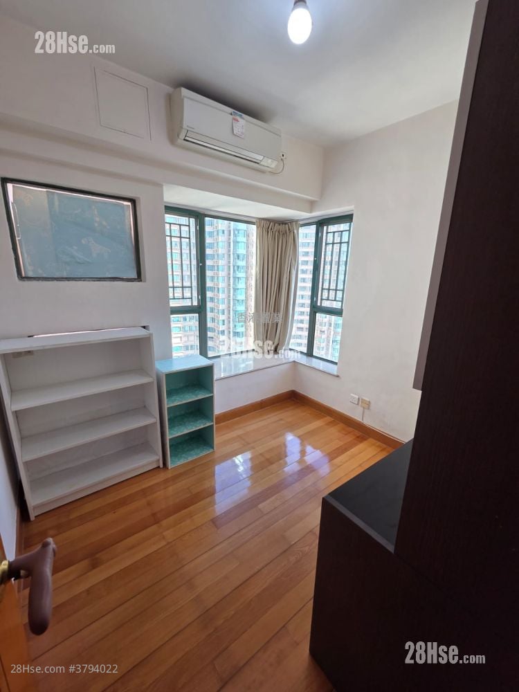 Park Avenue Sell 3 Bedrooms , 2 Bathrooms 777 ft²