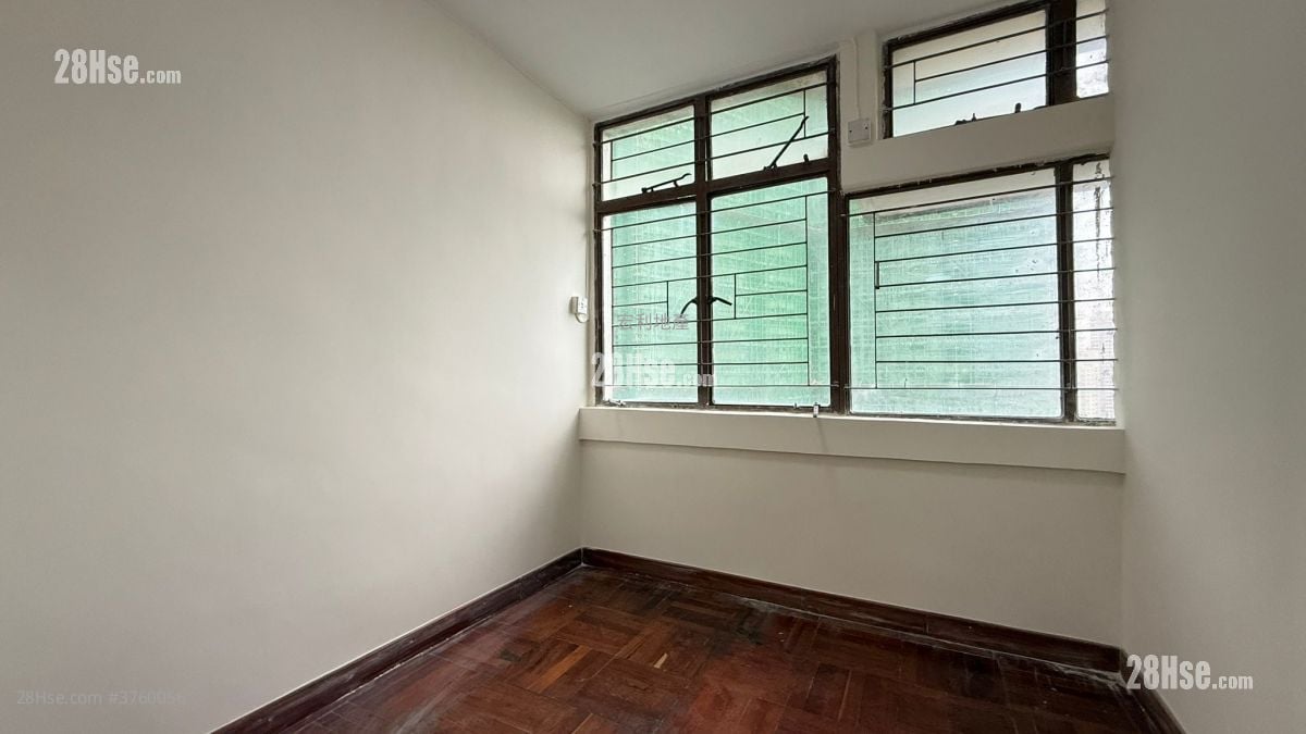 景翠苑 售盘 2 房 376 平方尺