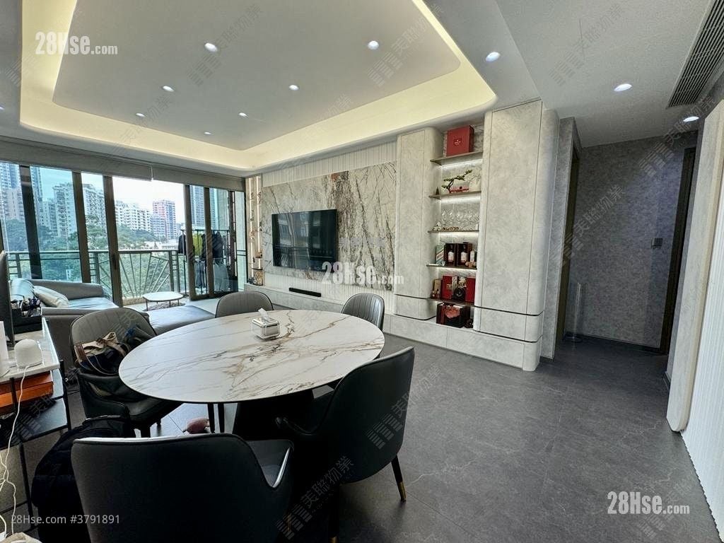 Grand Homm Sell 3 Bedrooms 1,403 ft²