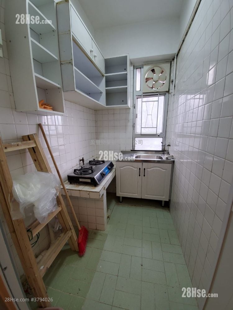 Wai Sun Building Sell 2 Bedrooms , 1 Bathroom 371 ft²