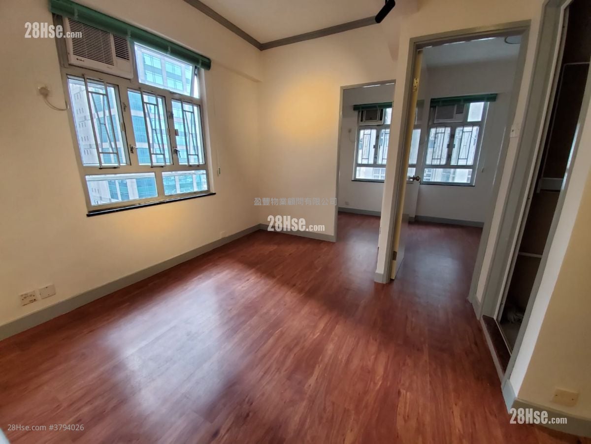 Wai Sun Building Sell 2 Bedrooms , 1 Bathroom 371 ft²