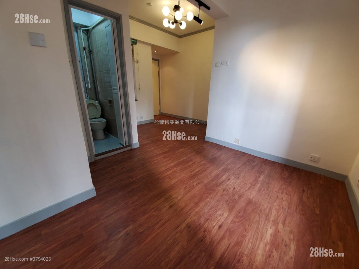 Wai Sun Building Sell 2 Bedrooms , 1 Bathroom 371 ft²