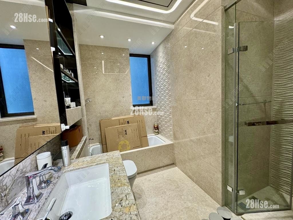 Grand Homm Sell 3 Bedrooms 1,403 ft²