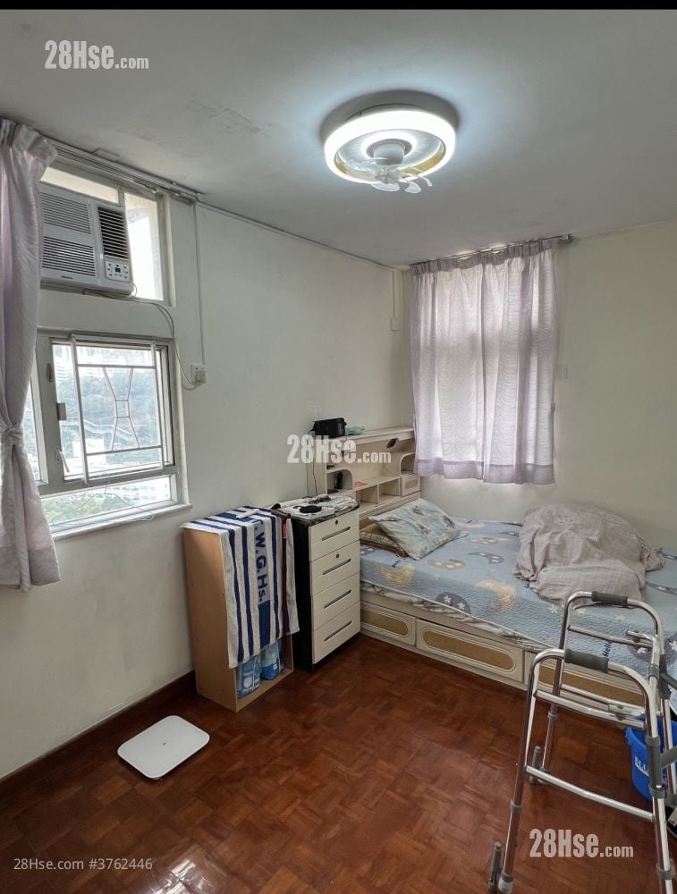 Po Pui Court Sell 3 Bedrooms 645 ft²