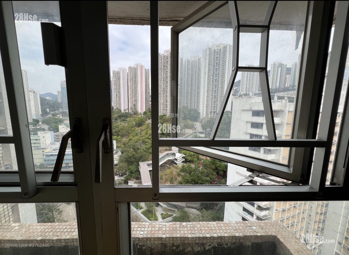 Po Pui Court Sell 3 Bedrooms 645 ft²