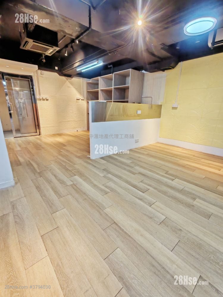 Elite Industrial Centre Rental 3 Bedrooms , 1 Toilet 1,270 ft²