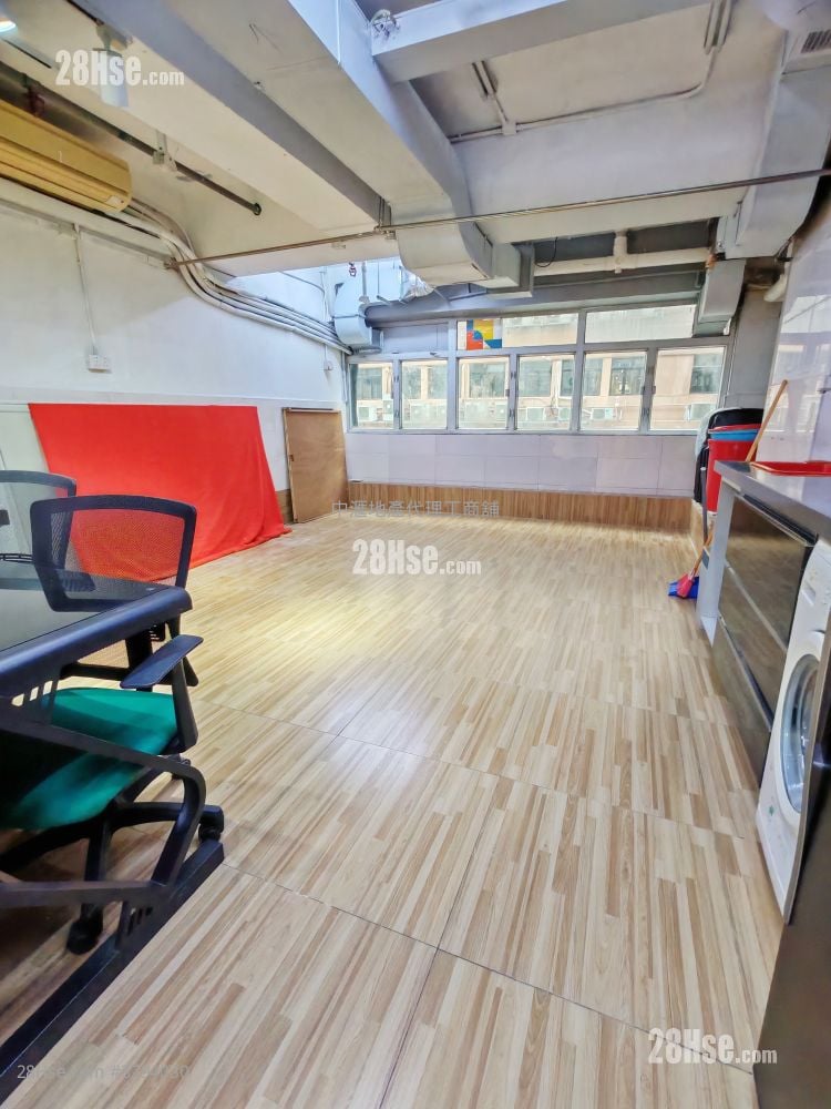 Elite Industrial Centre Rental 3 Bedrooms , 1 Toilet 1,270 ft²