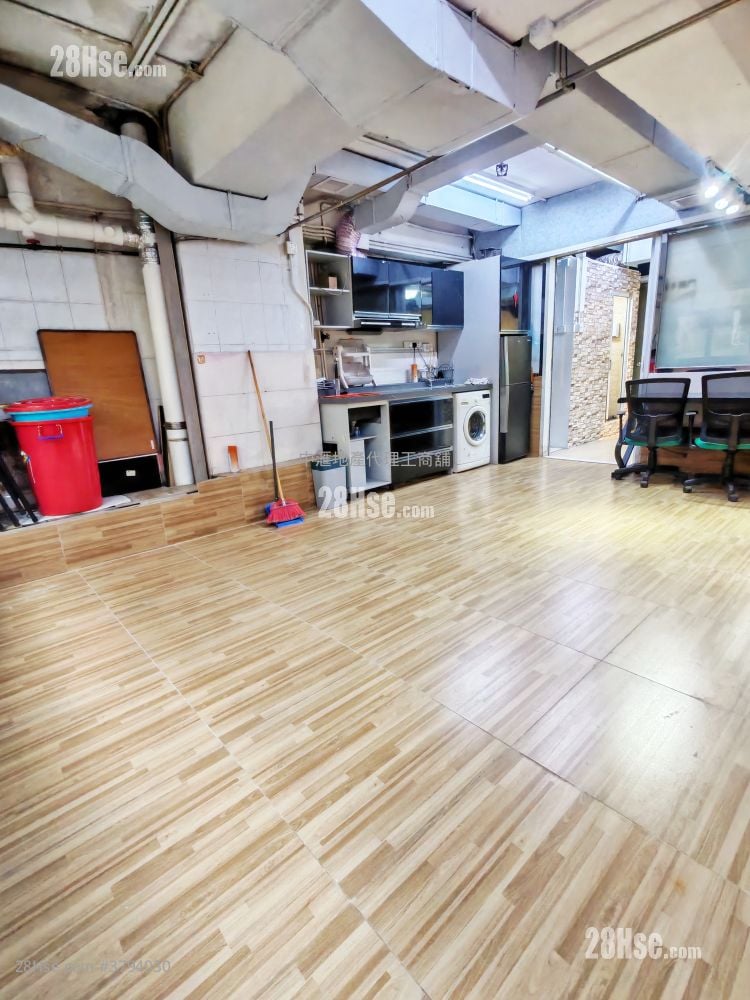 Elite Industrial Centre Rental 3 Bedrooms , 1 Toilet 1,270 ft²