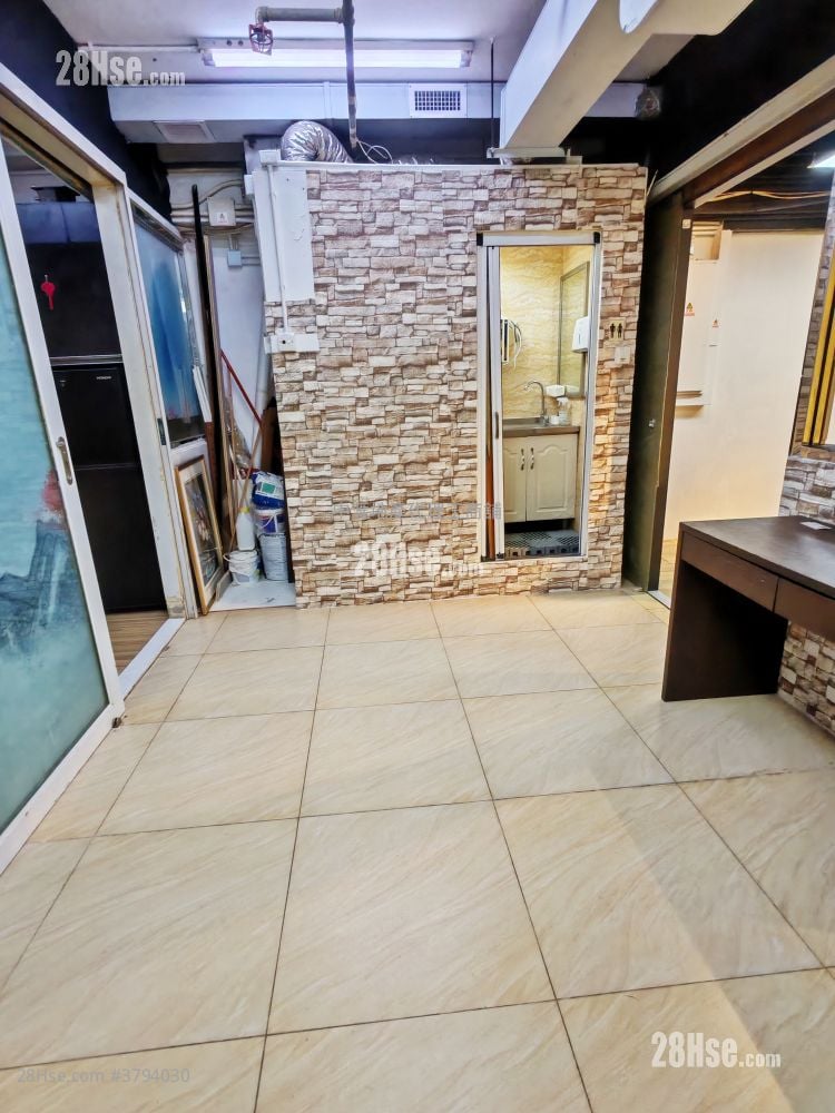 Elite Industrial Centre Rental 3 Bedrooms , 1 Toilet 1,270 ft²