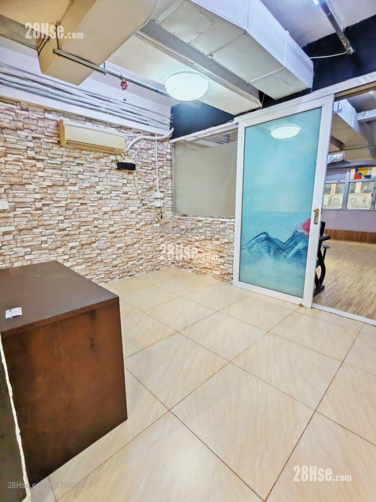 Elite Industrial Centre Rental 3 Bedrooms , 1 Toilet 1,270 ft²