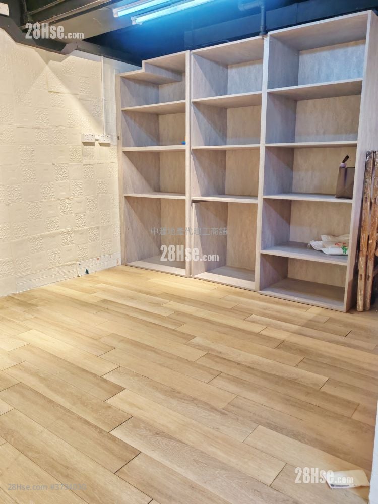 Elite Industrial Centre Rental 3 Bedrooms , 1 Toilet 1,270 ft²