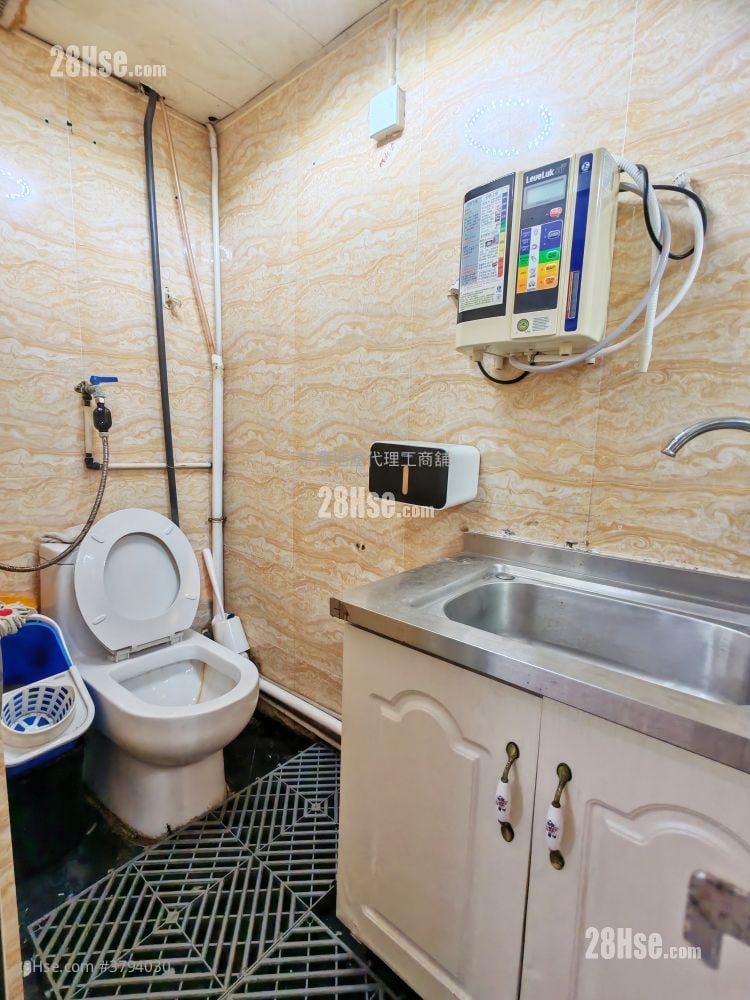 Elite Industrial Centre Rental 3 Bedrooms , 1 Toilet 1,270 ft²