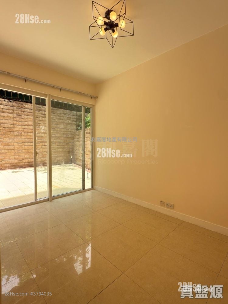 One Beacon Hill Sell 4 Bedrooms 1,495 ft²