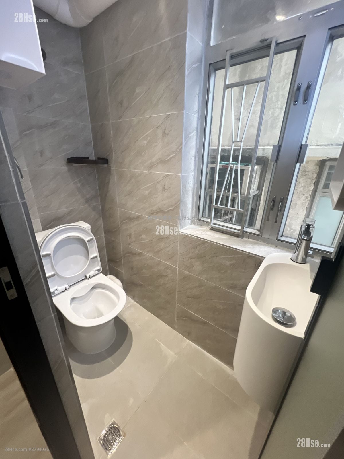 百祥大樓 租盤 開放式間隔 , 1 浴室 170 平方呎