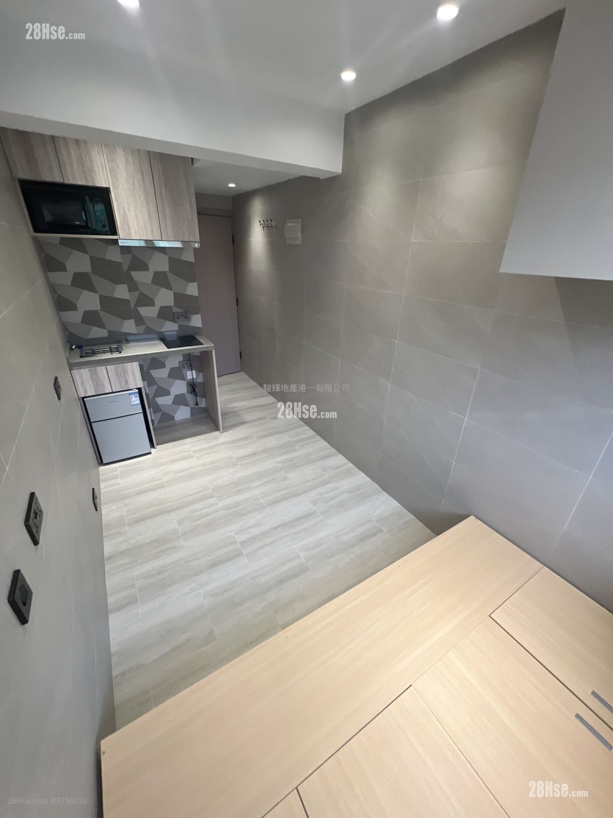 百祥大樓 租盤 開放式間隔 , 1 浴室 170 平方呎