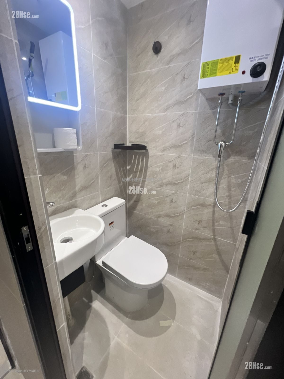 百祥大樓 租盤 開放式間隔 , 1 浴室 170 平方呎