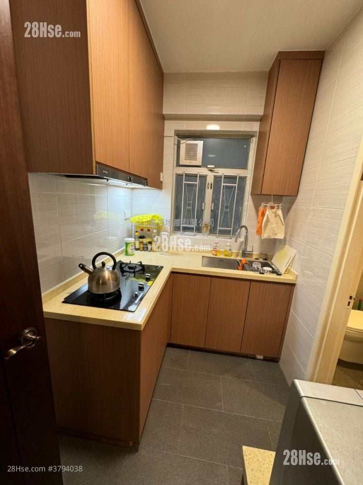 百德大厦 售盘 3 房 753 平方尺