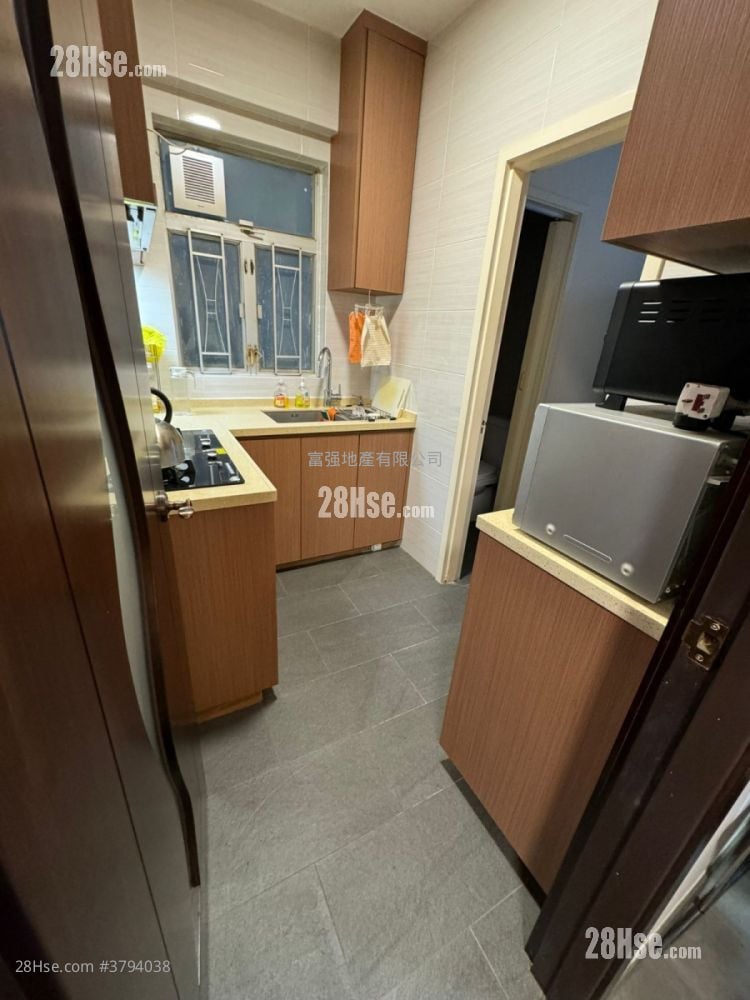 百德大厦 售盘 3 房 753 平方尺