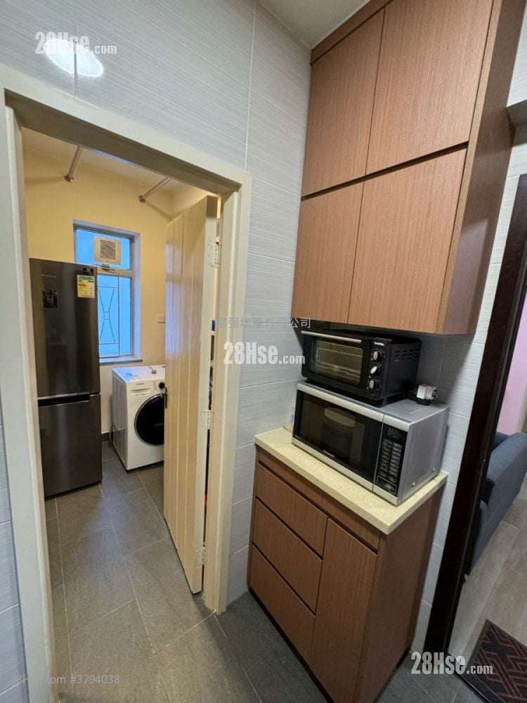 百德大厦 售盘 3 房 753 平方尺