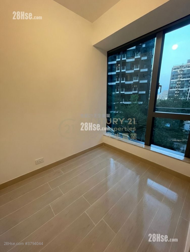 Gold Coast Bay Rental 1 Bedroom , 1 Bathroom 301 ft²