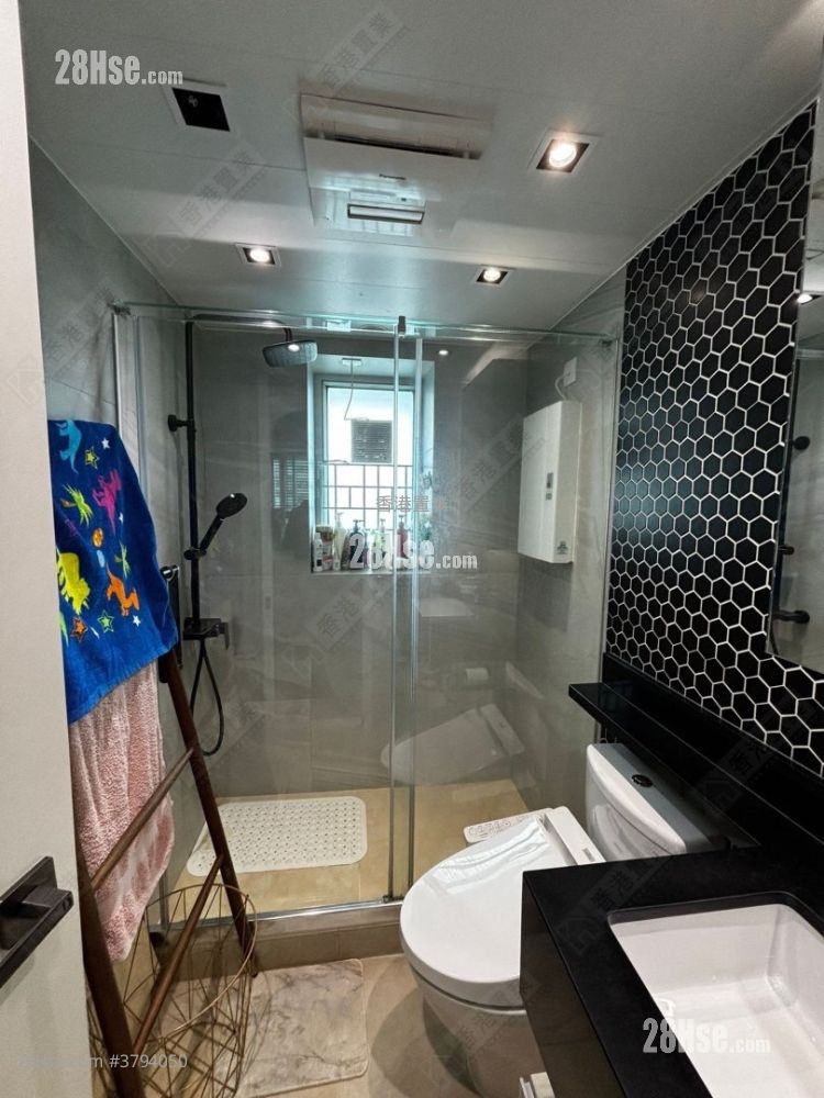 泓景台 售盘 2 房 , 2 浴室 665 平方尺