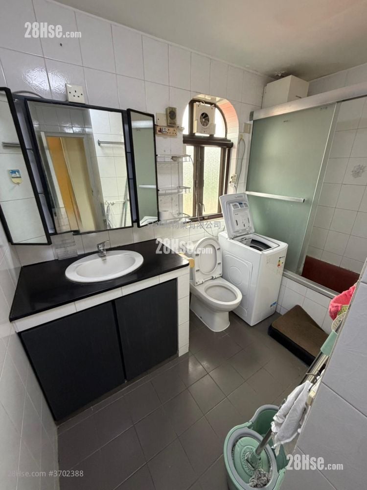 Tai Wo Village Sell 4 Bedrooms , 2 Bathrooms