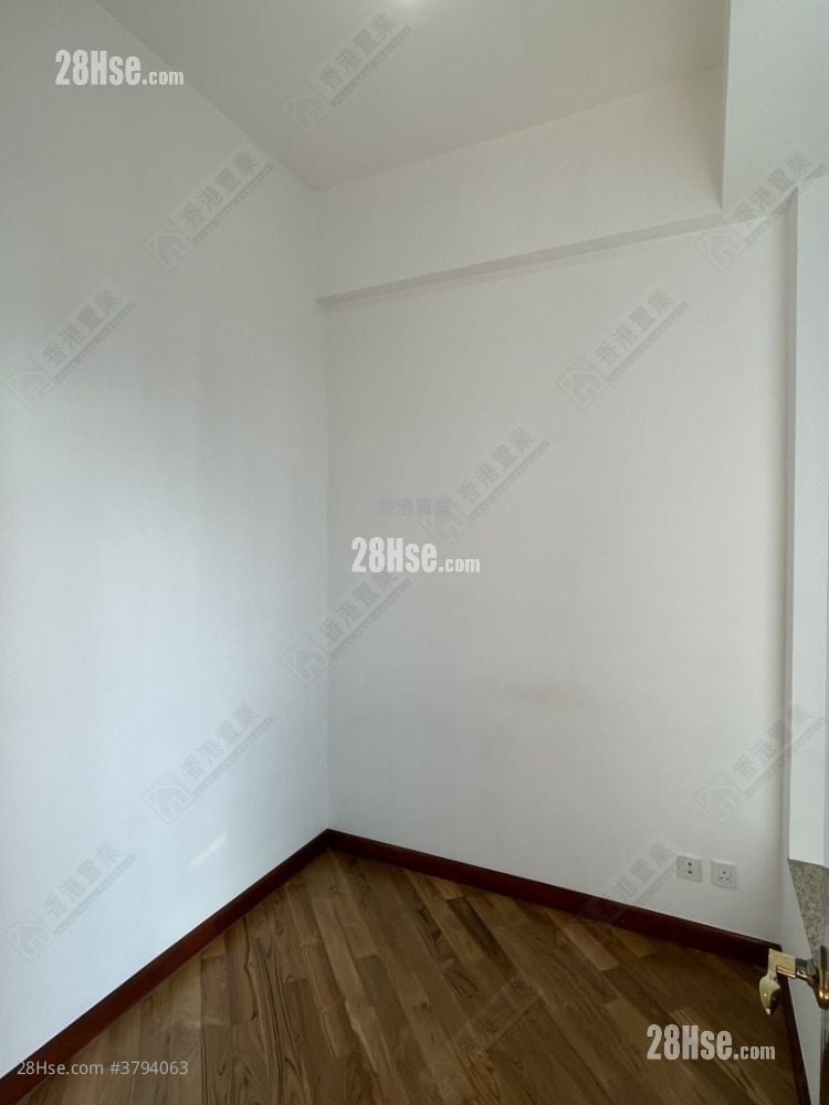 Park Summit Sell 1 Bedroom , 1 Bathroom 332 ft²