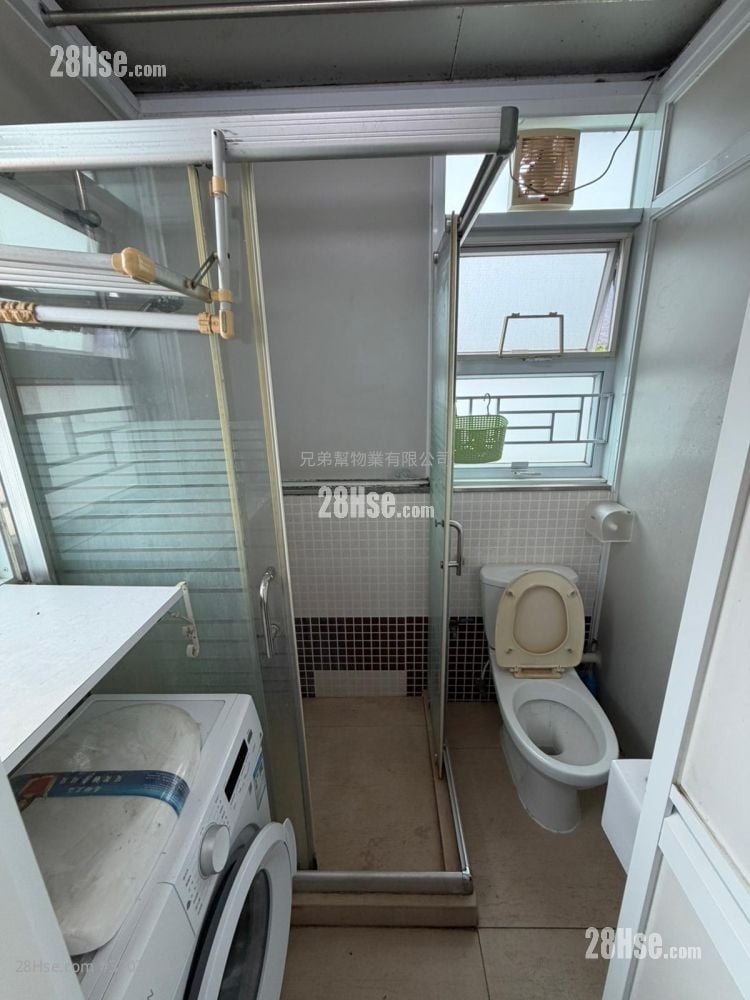 Tai Wo Village Sell 4 Bedrooms , 2 Bathrooms