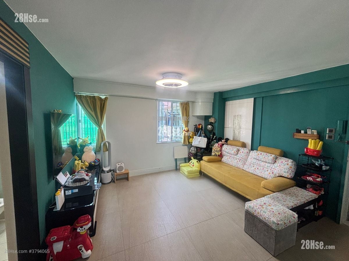Mei Foo Sun Chuen Sell 3 Bedrooms , 2 Bathrooms 804 ft²