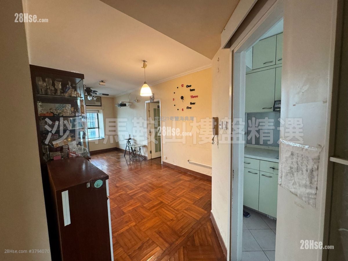 Villa Athena Sell 3 Bedrooms , 2 Bathrooms 727 ft²