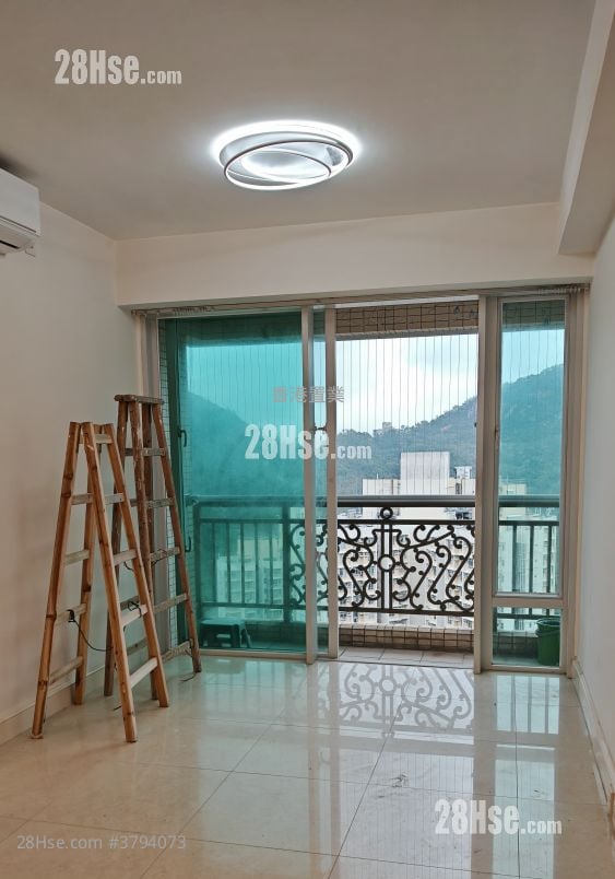 Metro Town Rental 2 Bedrooms , 1 Bathroom 492 ft²