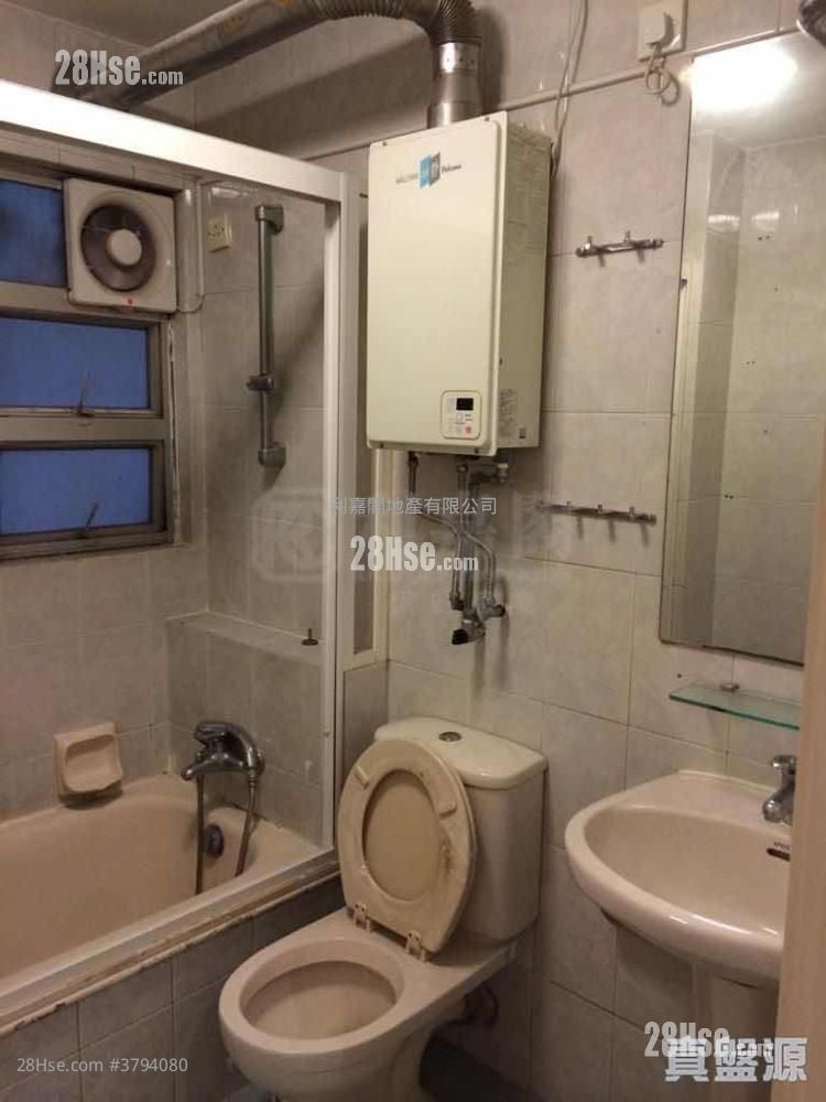 Mei Foo Sun Chuen Sell 3 Bedrooms , 2 Bathrooms 870 ft²