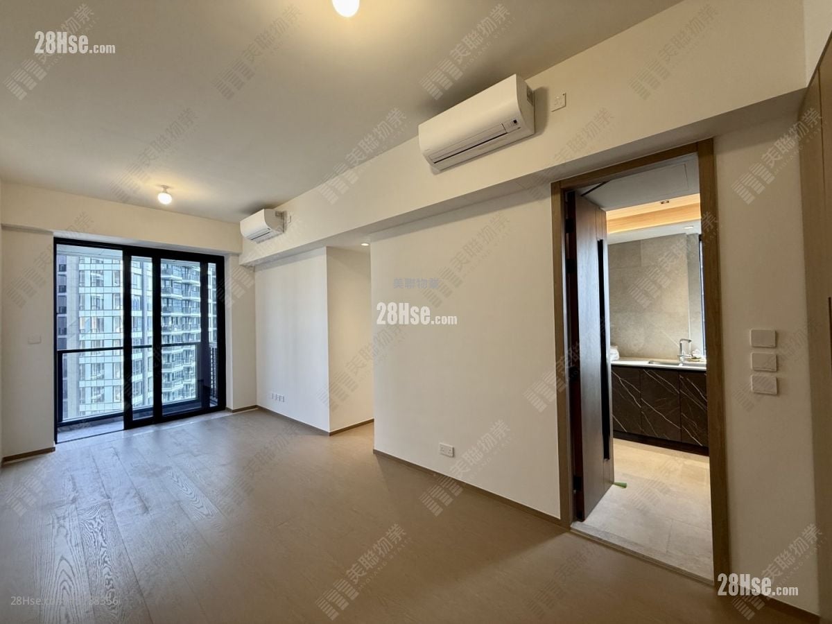 Onmantin Rental 3 Bedrooms , 2 Bathrooms 760 ft²