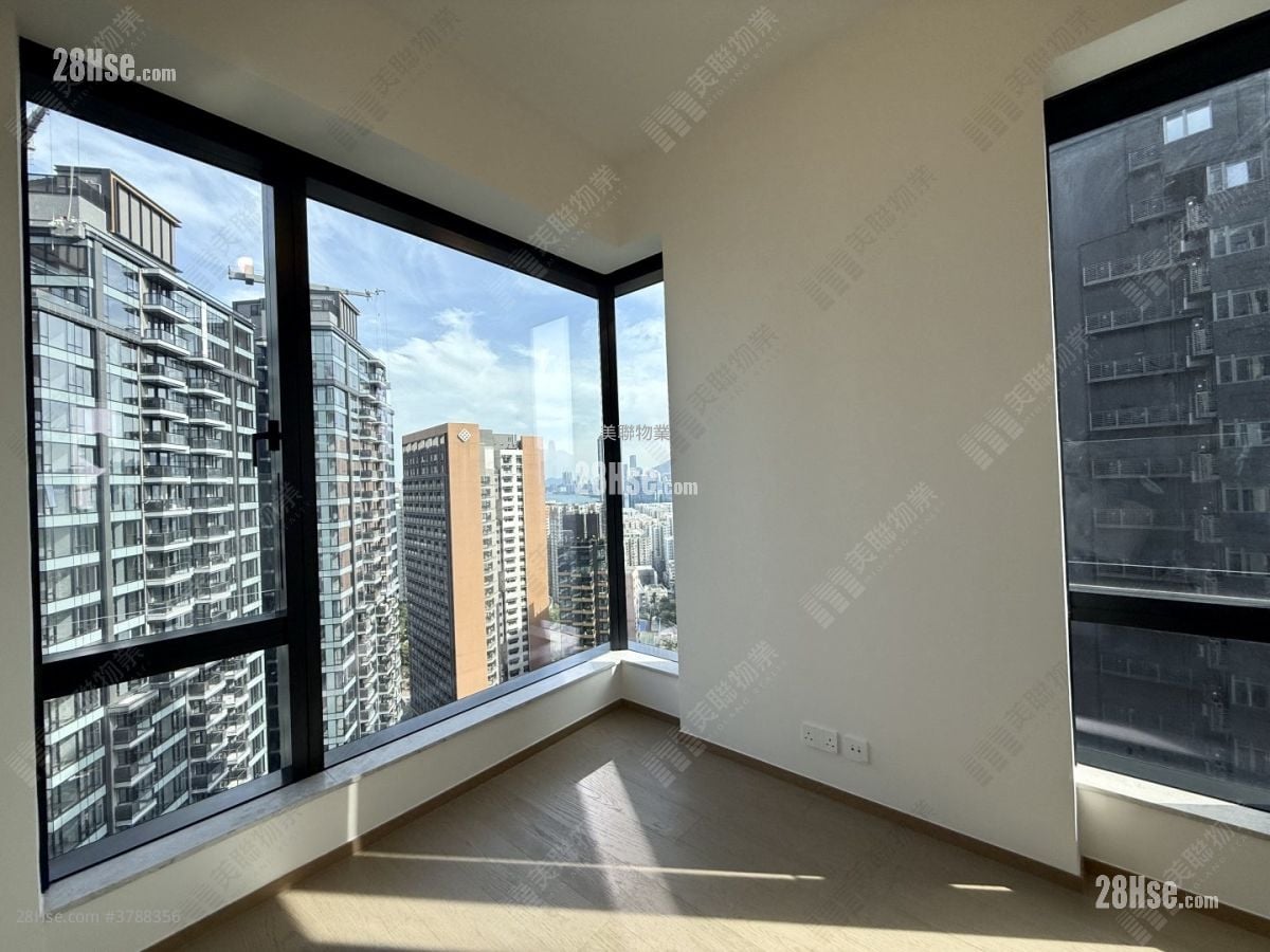 Onmantin Rental 3 Bedrooms , 2 Bathrooms 760 ft²