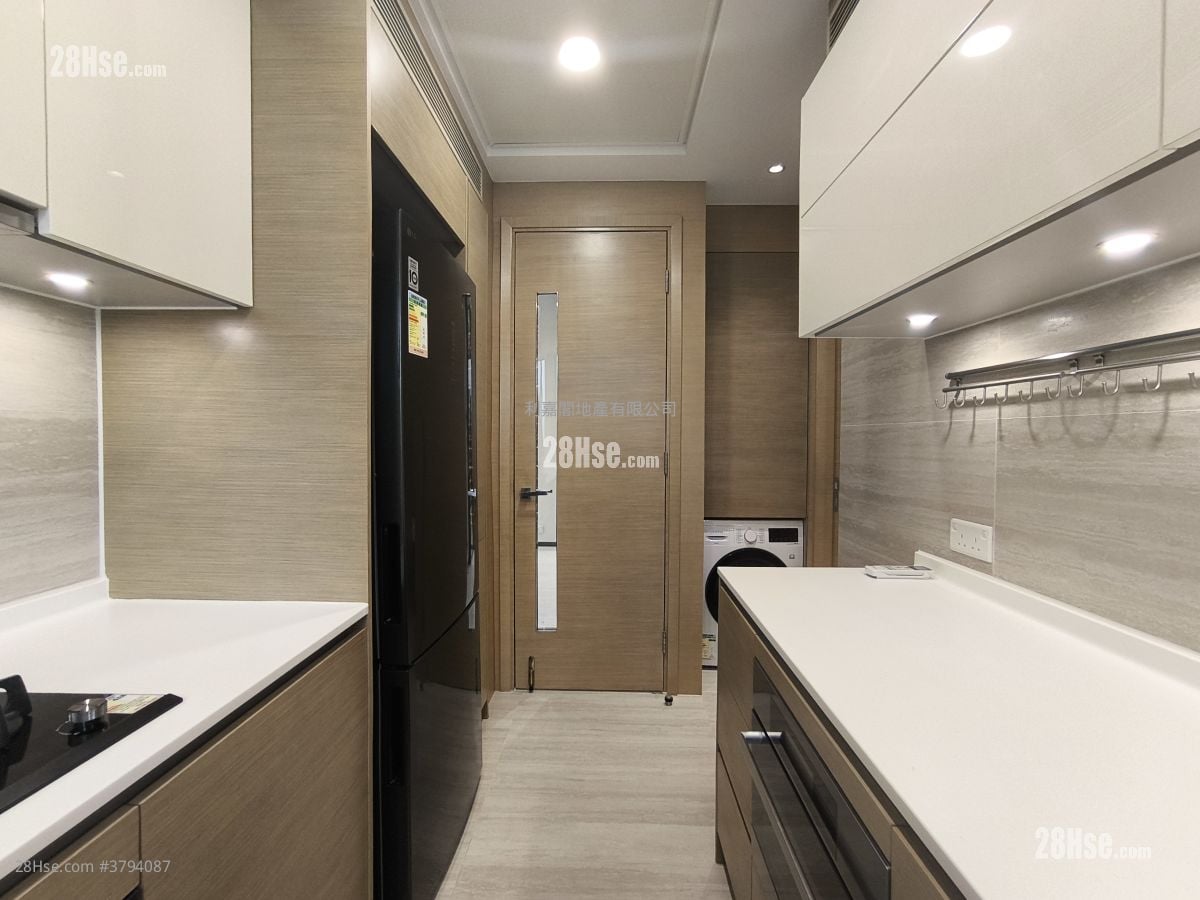 傲名 租盘 3 房 , 2 浴室 978 平方尺