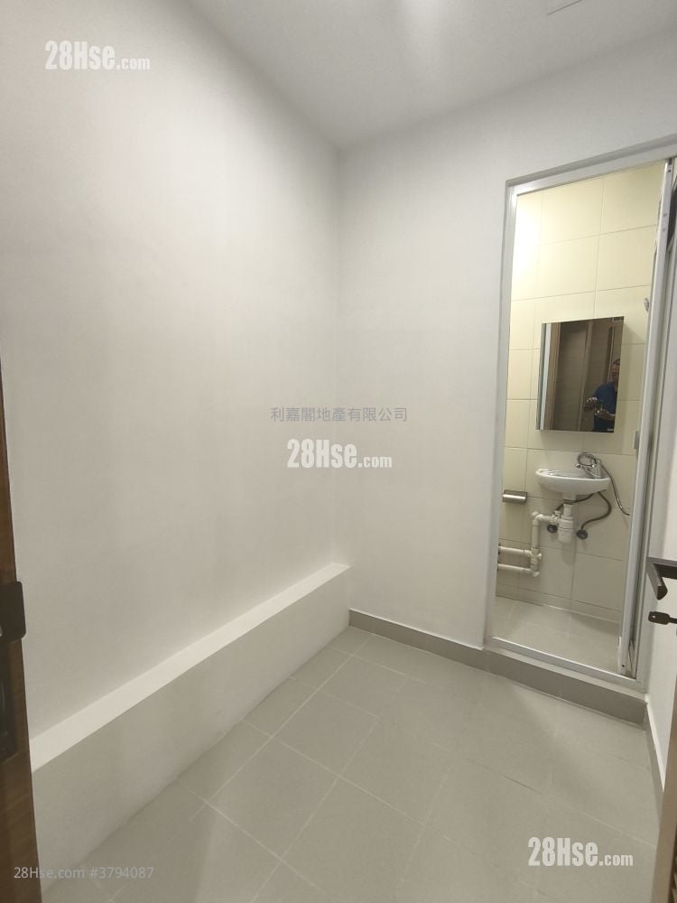 傲名 租盘 3 房 , 2 浴室 978 平方尺