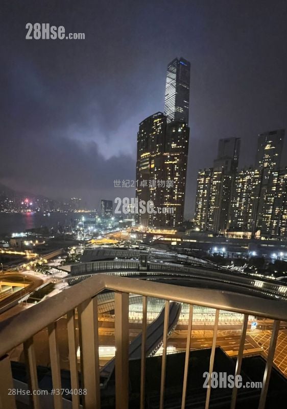 Grand Austin Sell 3 Bedrooms , 2 Bathrooms 900 ft²