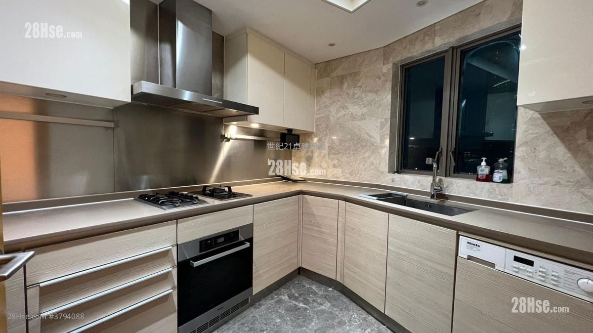 Grand Austin Sell 3 Bedrooms , 2 Bathrooms 900 ft²