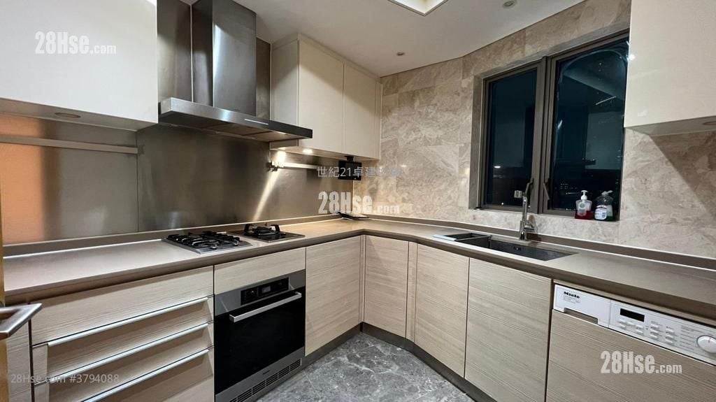 Grand Austin Sell 3 Bedrooms , 2 Bathrooms 900 ft²