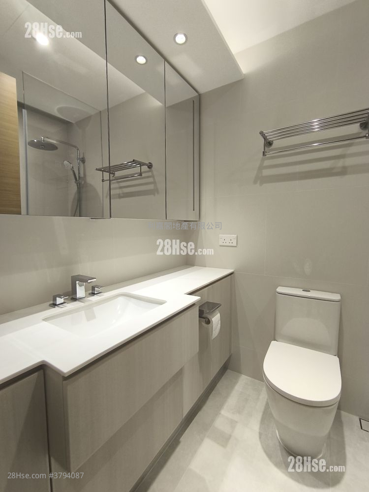 傲名 租盘 3 房 , 2 浴室 978 平方尺