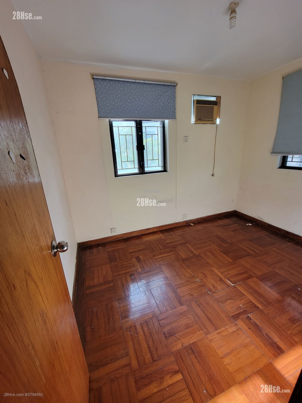 村屋 售盘 3 房 , 1 浴室 700 平方尺