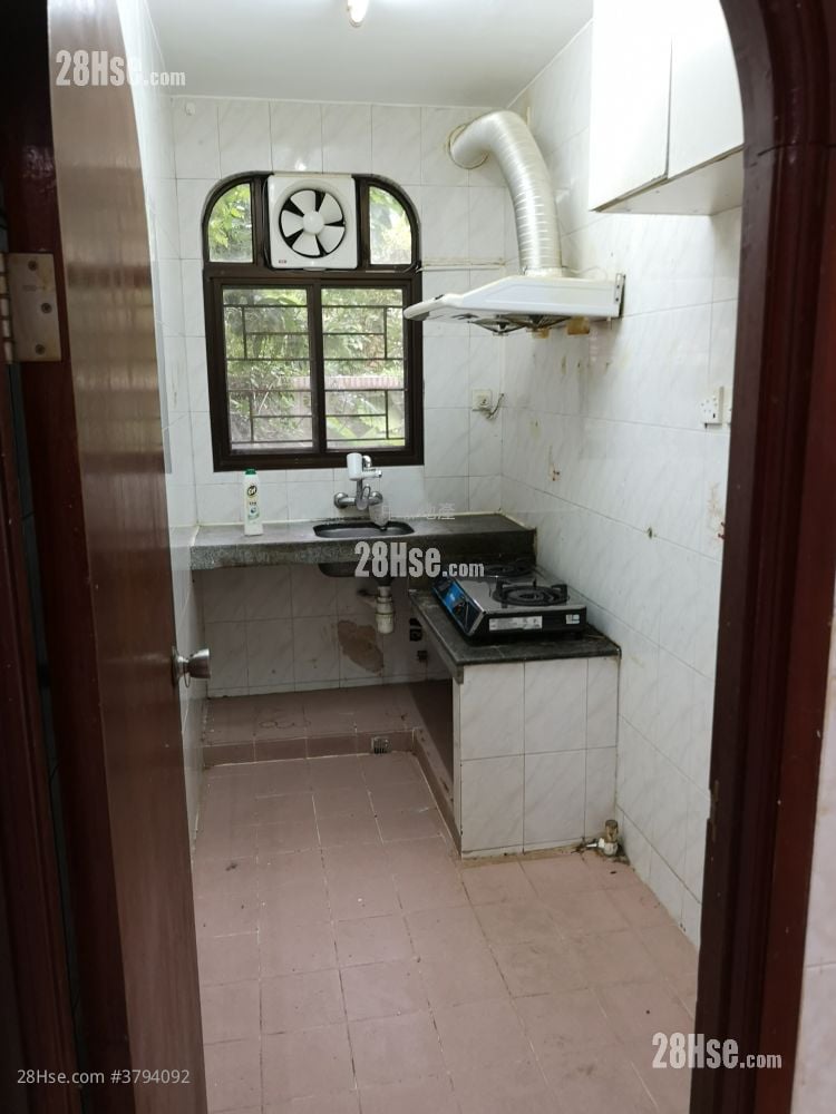 村屋 售盘 3 房 , 1 浴室 700 平方尺