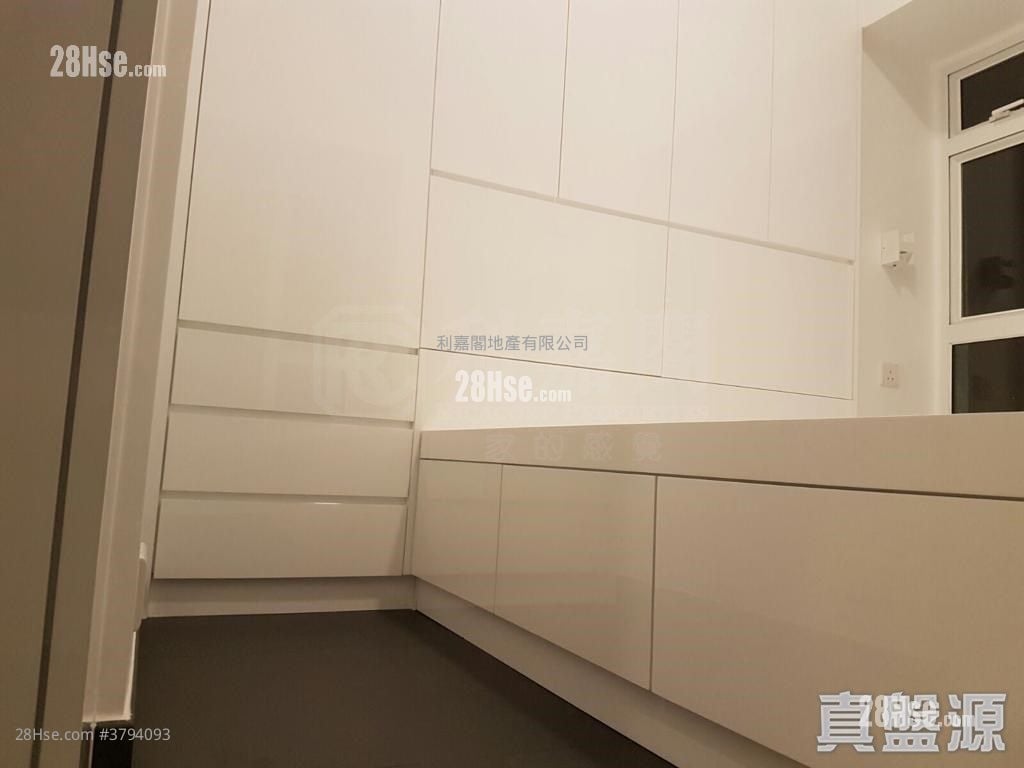 华景山庄 售盘 1 房 , 1 浴室 364 平方尺