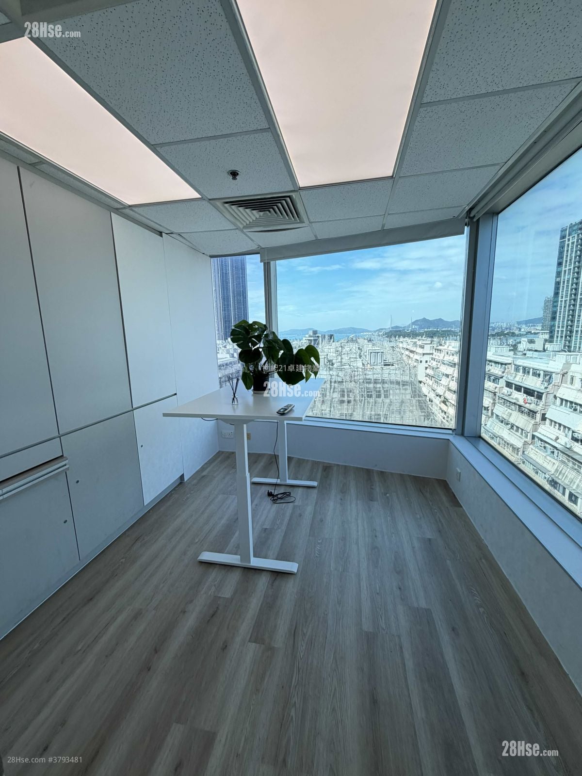 Boss Commercial Centre Sell 1 Bedroom