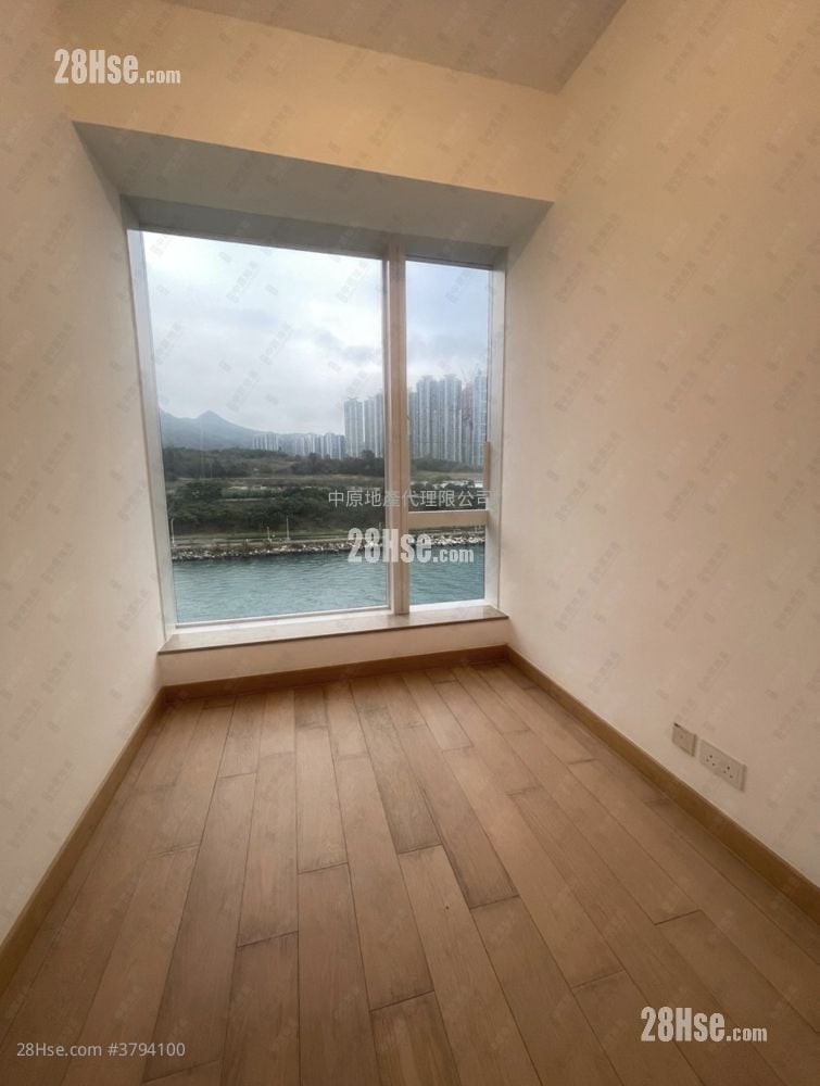 Monterey Sell 3 Bedrooms , 2 Bathrooms 840 ft²