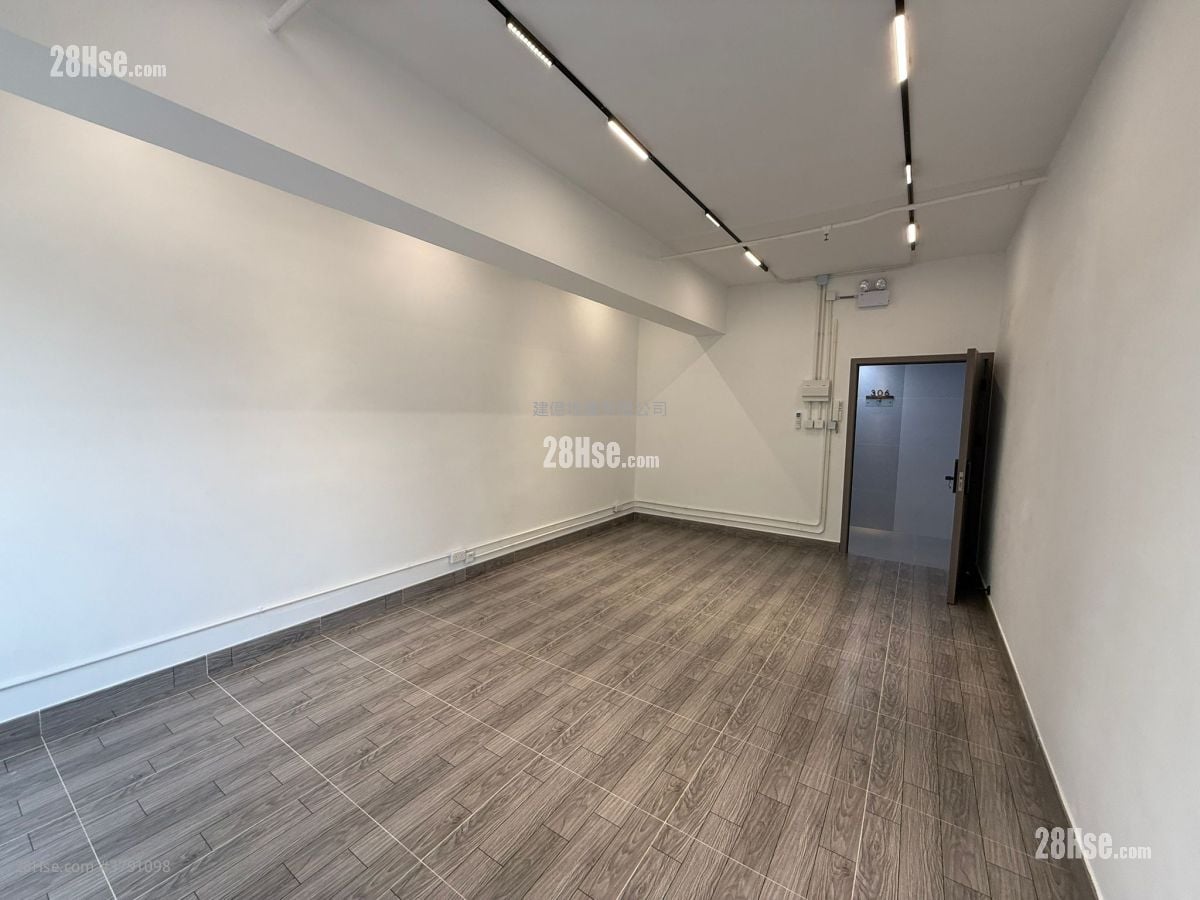 Tak Wing Industrial Building Rental 263 ft²