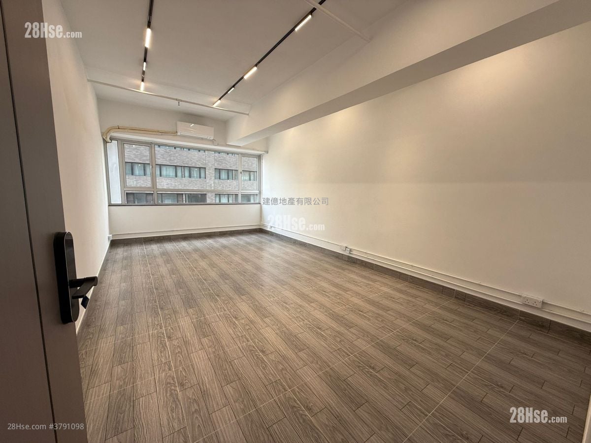 Tak Wing Industrial Building Rental 263 ft²