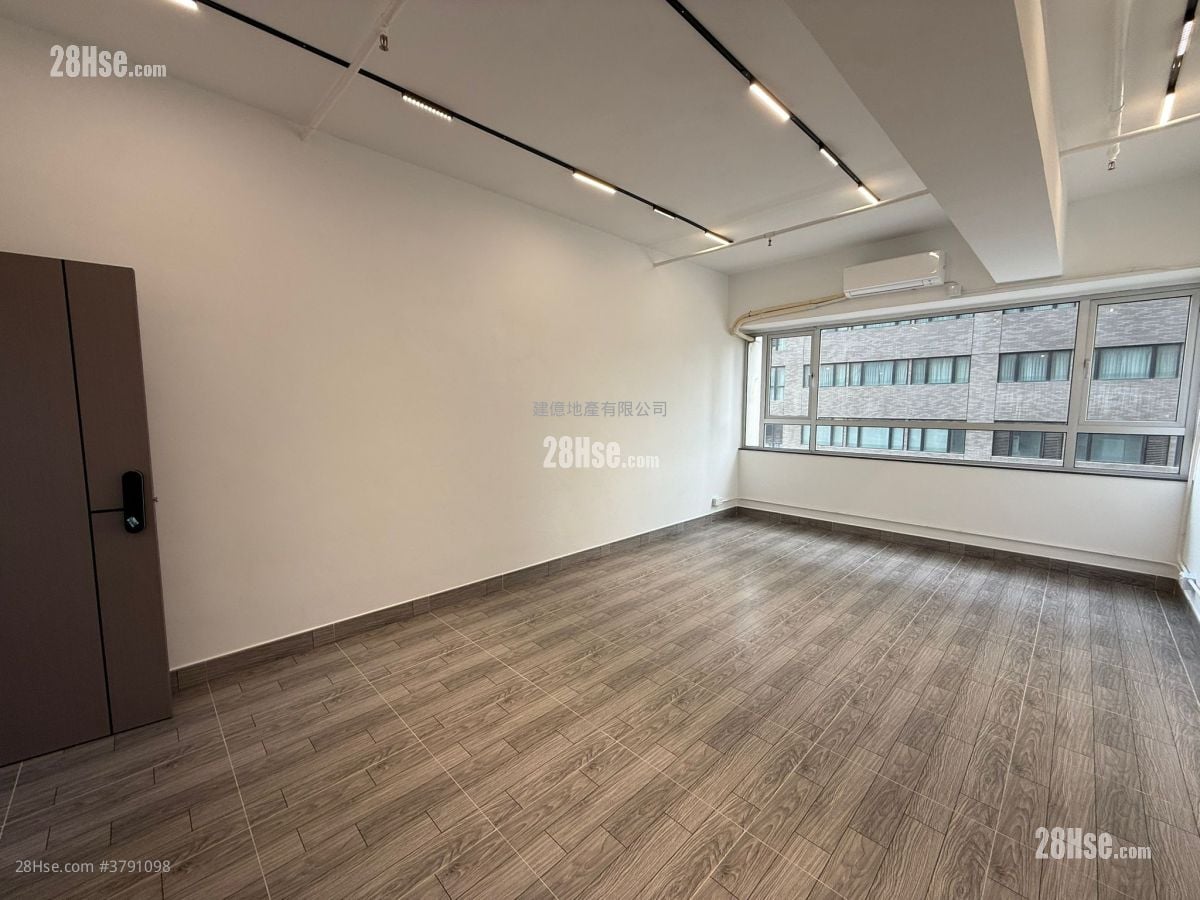 Tak Wing Industrial Building Rental 263 ft²