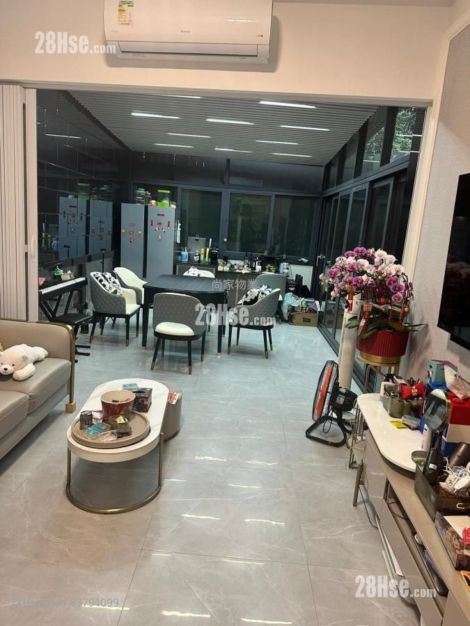 Recours La Serre Sell 841 ft²